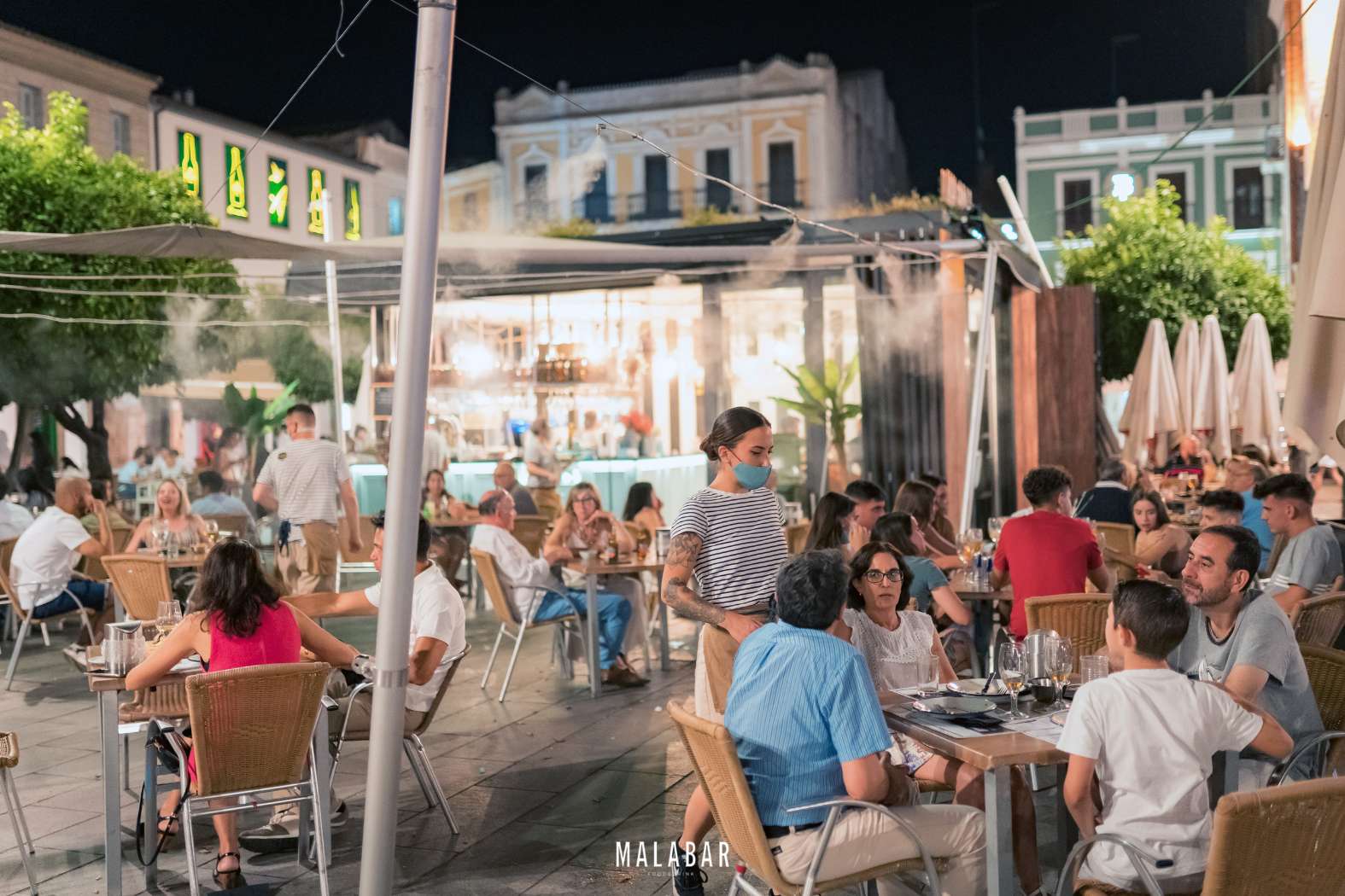 Malabar Terraza en Mérida Kiosco terraza comer o tomar una copa en la Plaza de España
